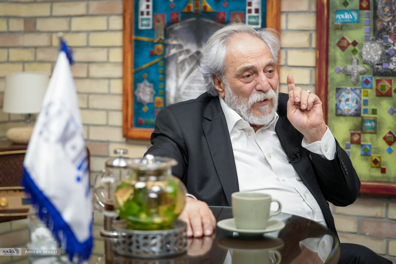 پاسخ علی لاریجانی به چرایی پخش «هویت»: از کسانی که مظلوم واقع شدند، دلجویی می‌کنم