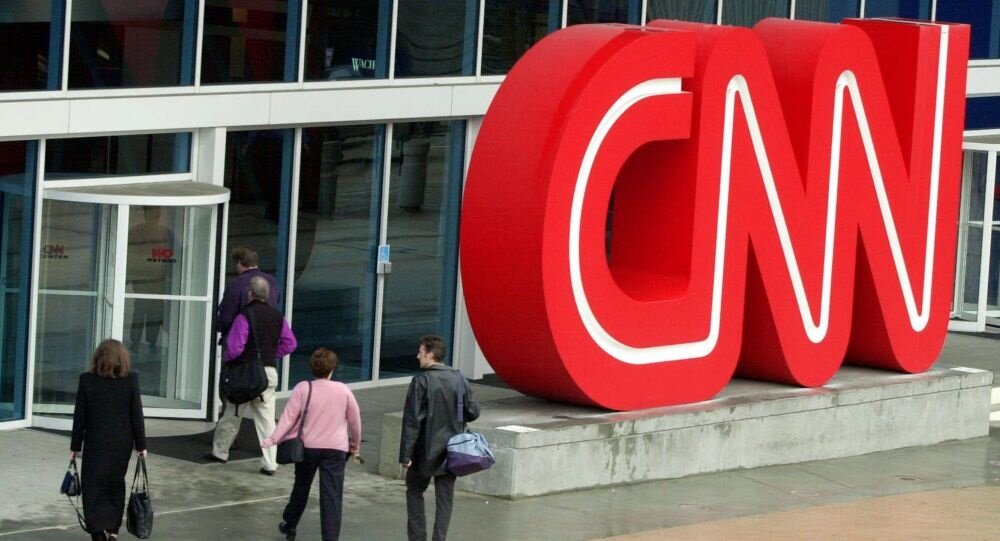 ببینید |  کنایه‌ی تلخ مجری CNN به سناتور آمریکایی: پس توان نظامی ایران کجاست؟